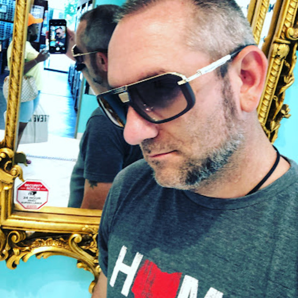 Meet your Posher, Eric - Picture 1 of 1